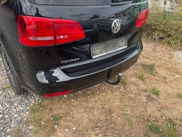 Gebraucht VW Touran Style 105 PS (77 kW) 2012 Schwarz Van / Kleinbus