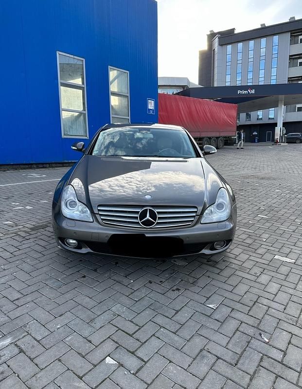 Gebraucht Mercedes CLS320 224 PS (164 kW) 2006 Gold Coupé