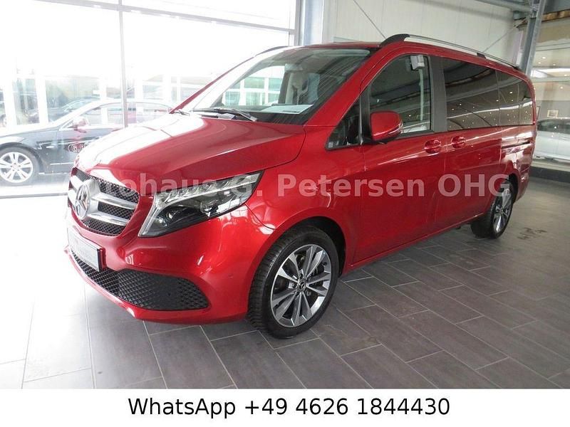 Gebraucht Mercedes V220 Edition 163 PS (119 kW) 2023 Rot Van / Kleinbus