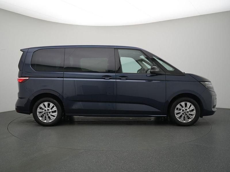 Gebraucht VW Multivan Life 150 PS (110 kW) 2025 Starlightblue Van