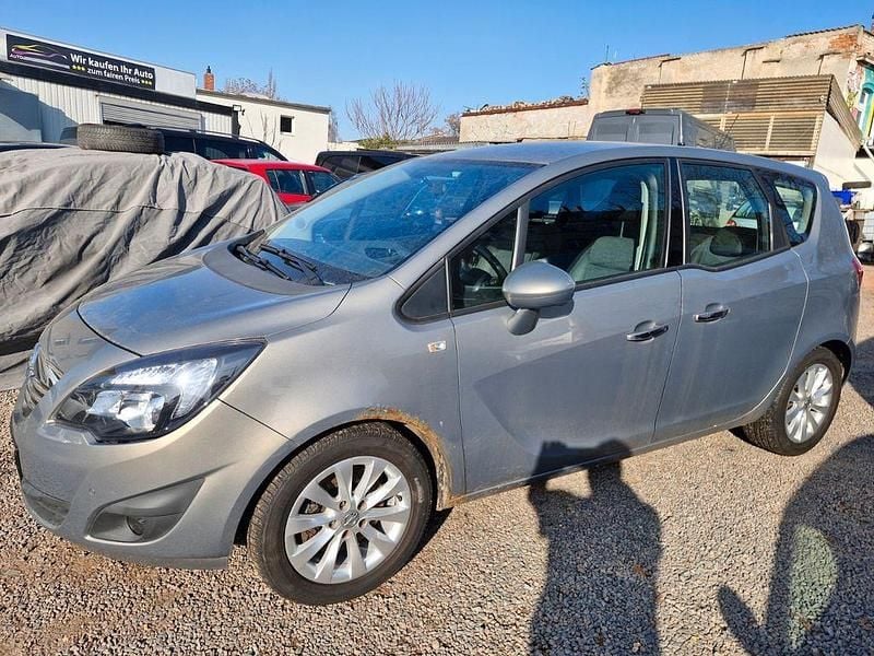 Gebraucht Opel Meriva Innovation 140 PS (102 kW) 2011 Braun Van / Kleinbus