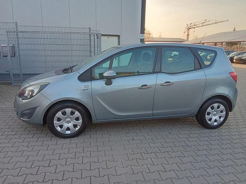 Gebraucht Opel Meriva Design Edition 120 PS (88 kW) 2010 Grau Van / Kleinbus
