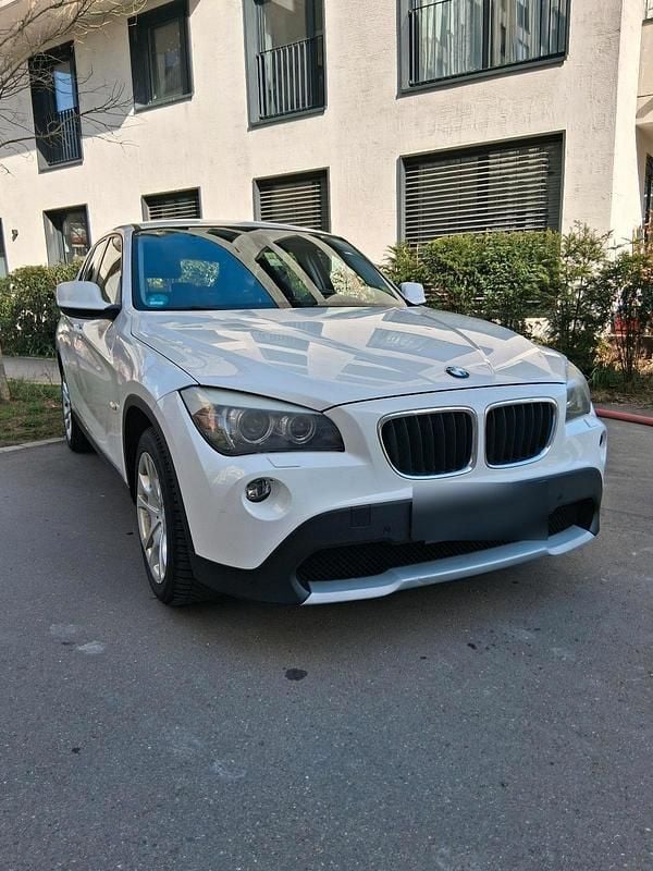 Gebraucht BMW X1 143 PS (105 kW) 2011 Weiß SUV