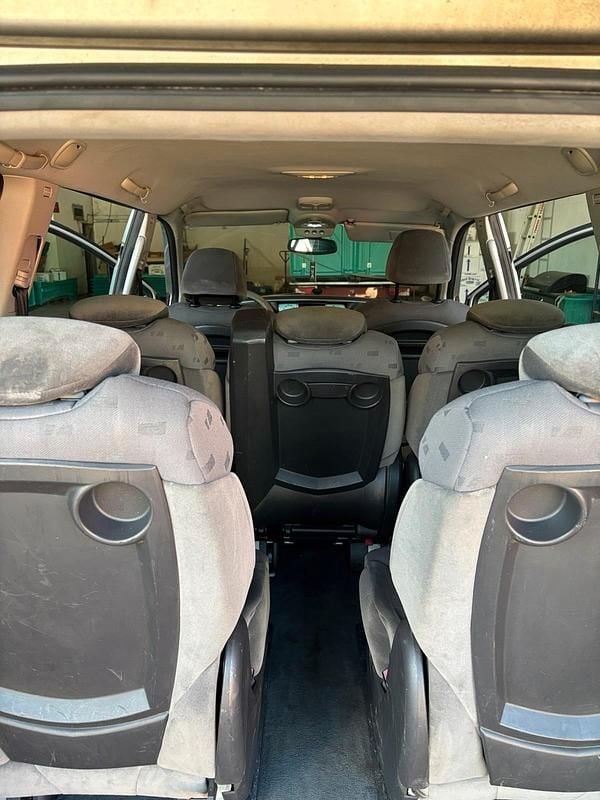 Silber Gebraucht 2004 Peugeot 807 Family Van / Kleinbus | 2.900 € (Teuer) - Bild 1/4