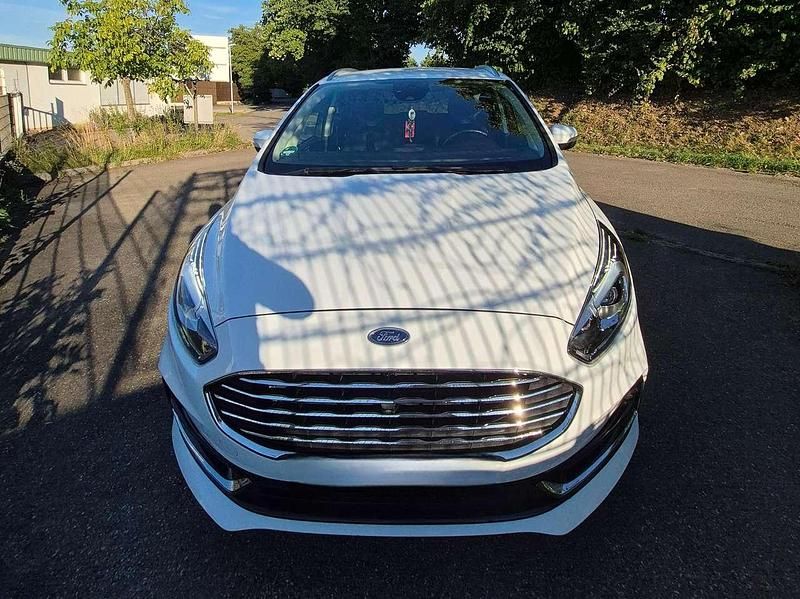 Gebraucht Ford S-MAX Titanium 190 PS (139 kW) 2020 Van / Kleinbus