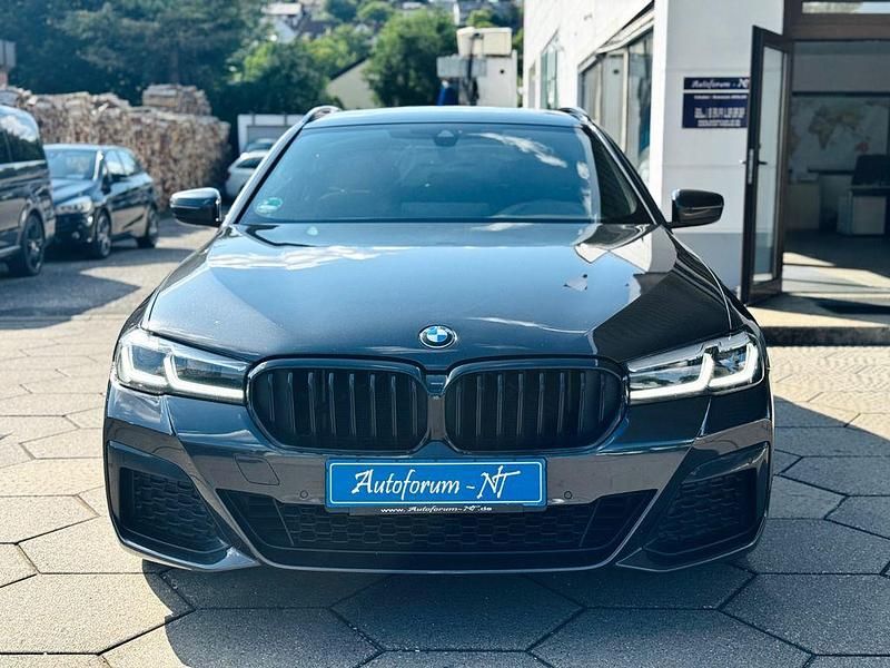 Gebraucht BMW 520 Shadowline 190 PS (139 kW) 2022 Grau Limousine