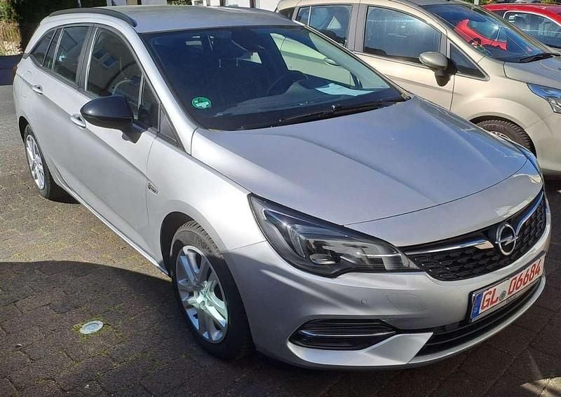 Gebraucht Opel Astra 122 PS (89 kW) 2022 Icesilvermetallik Kombi