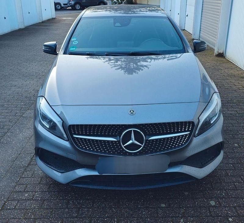 Gebraucht Mercedes A200 AMG 156 PS (114 kW) 2018 Grau Limousine