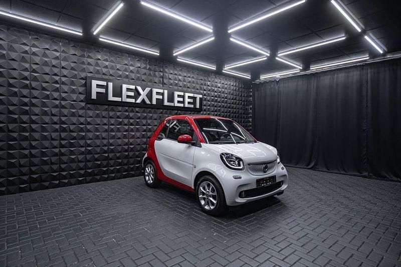 Weiß Gebraucht 2018 Smart ForTwo Cabrio Passion Cabrio | 16.990 € (Fairer Preis) - Bild 1/4
