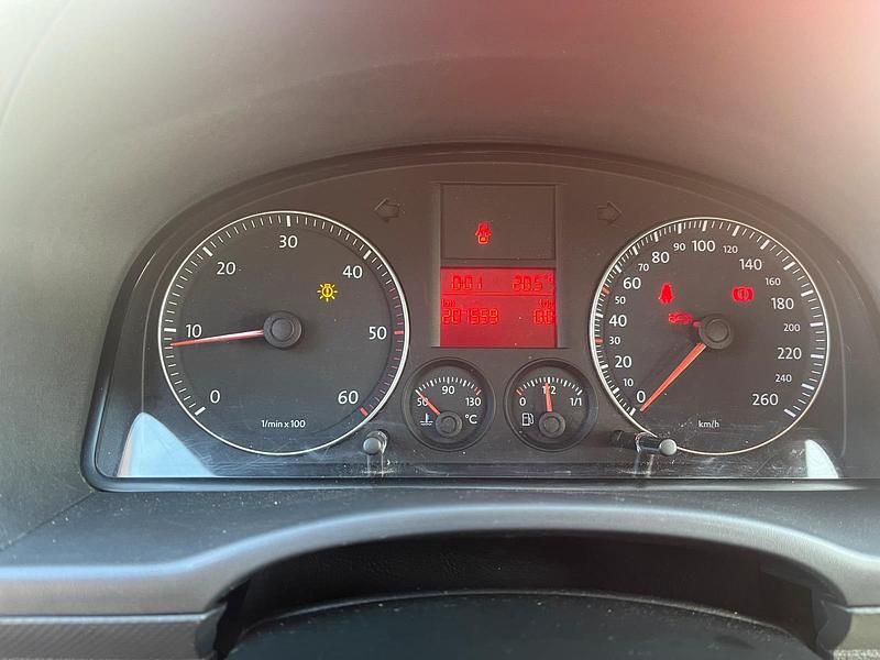 Gebraucht VW Caddy 104 PS (76 kW) 2010 Rot Van / Kleinbus