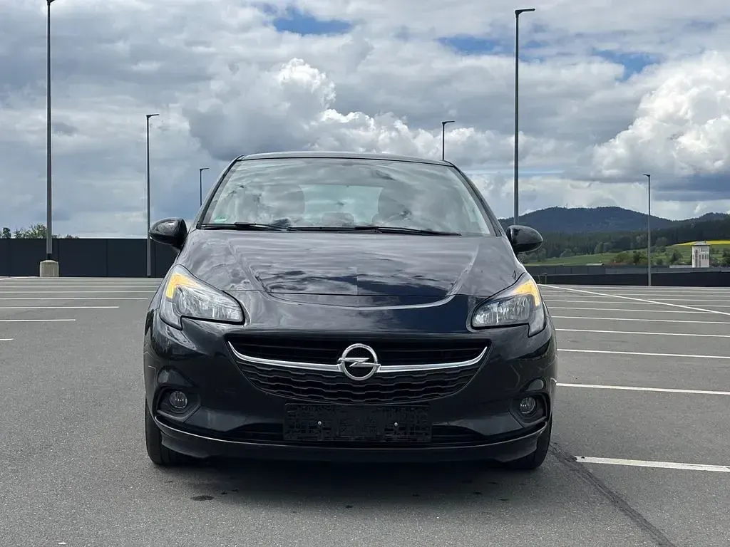 Usado Opel Corsa drive 69 HP (50 kW) 2016 Preto Citadino