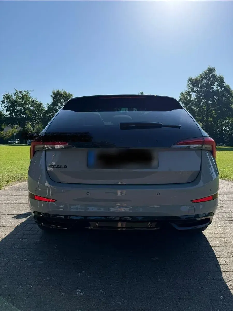 Gebraucht Skoda Scala Monte Carlo 150 PS (110 kW) 2022 Grau Kleinwagen
