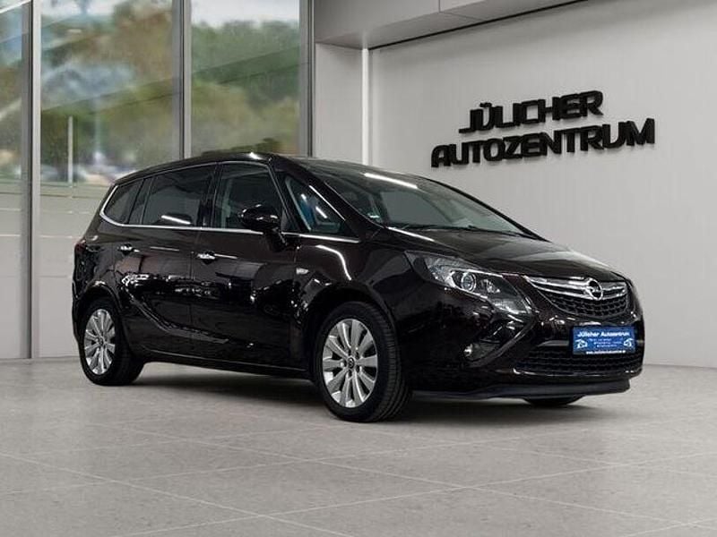 Braun Gebraucht 2012 Opel Zafira Tourer Innovation Van / Kleinbus | 8.990 € (Guter Preis) - Bild 1/4