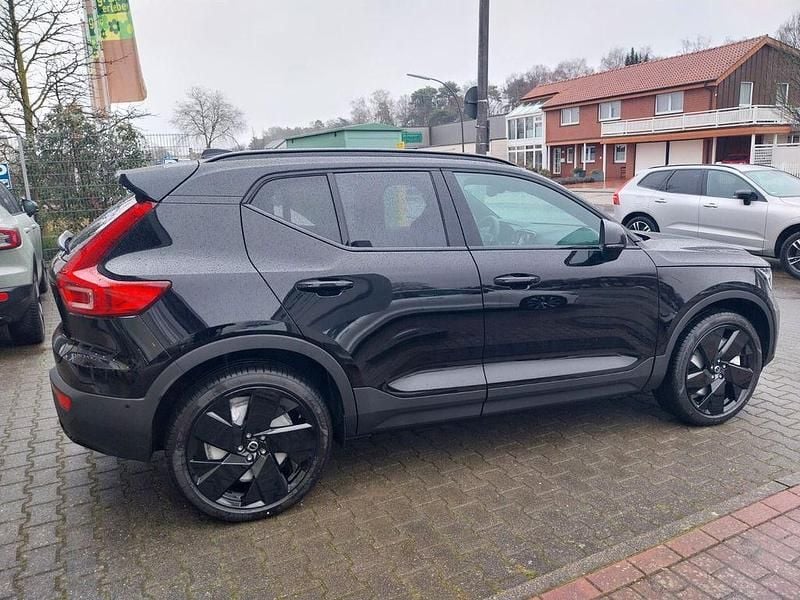Nowe Volvo EX40 Single Motor Extended Range 185 kW (252 KM) 2026 Czarny SUV