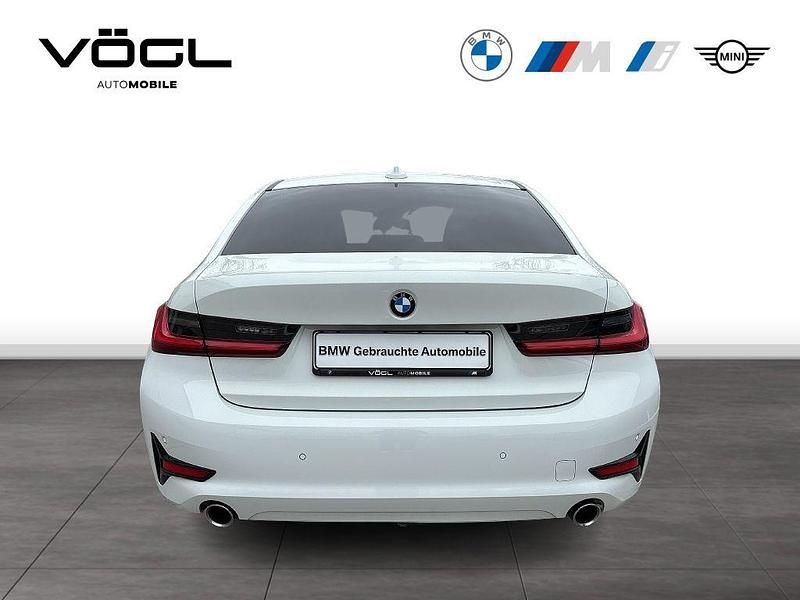 Używany BMW 330 265 KM (194 kW) 2020 Biały Sedan/Limuzyna