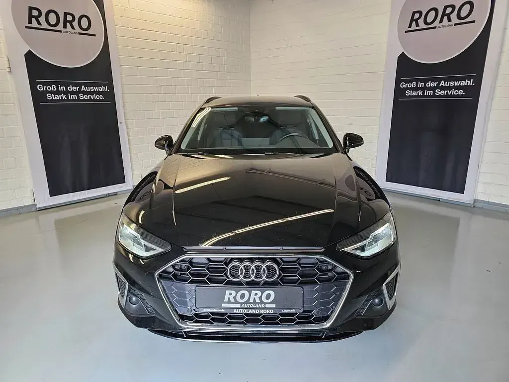 Gebraucht Audi A4 S-line plus 163 PS (119 kW) 2022 Schwarz Kombi