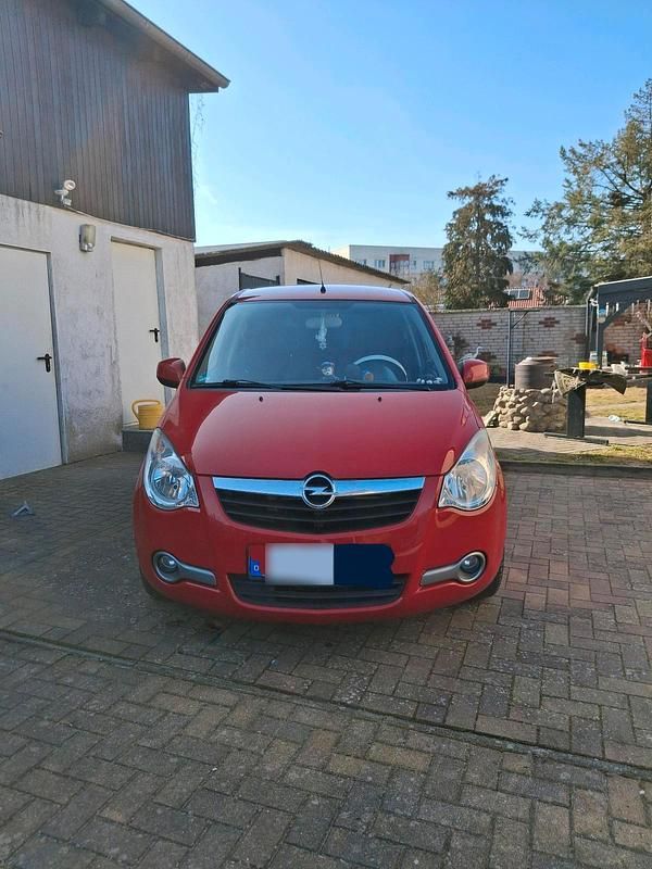 Gebraucht Opel Agila 65 PS (47 kW) 2008 Rot Kleinwagen