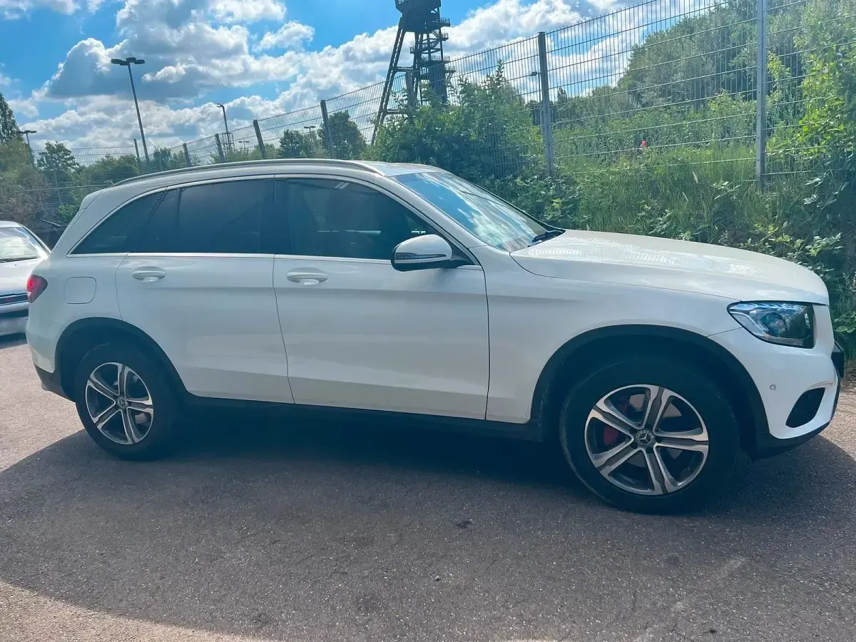 Gebraucht Mercedes GLC220 170 PS (125 kW) 2018 Weiß SUV