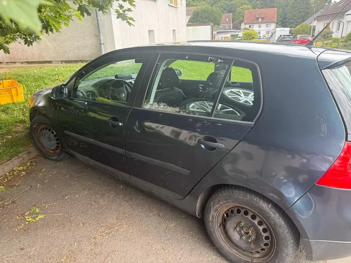 Gebraucht VW Golf V 75 PS (55 kW) 2006 Blau Kleinwagen