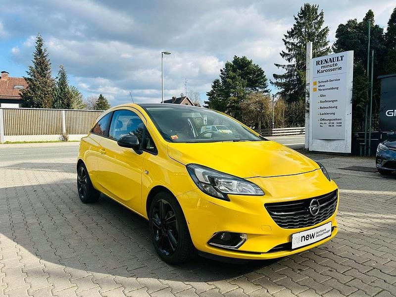Gebraucht Opel Corsa Color Edition 90 PS (66 kW) 2015 Sunny yellow (uni) Kleinwagen