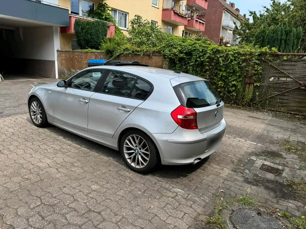Gebraucht BMW 120 177 PS (130 kW) 2009 Silber Kleinwagen