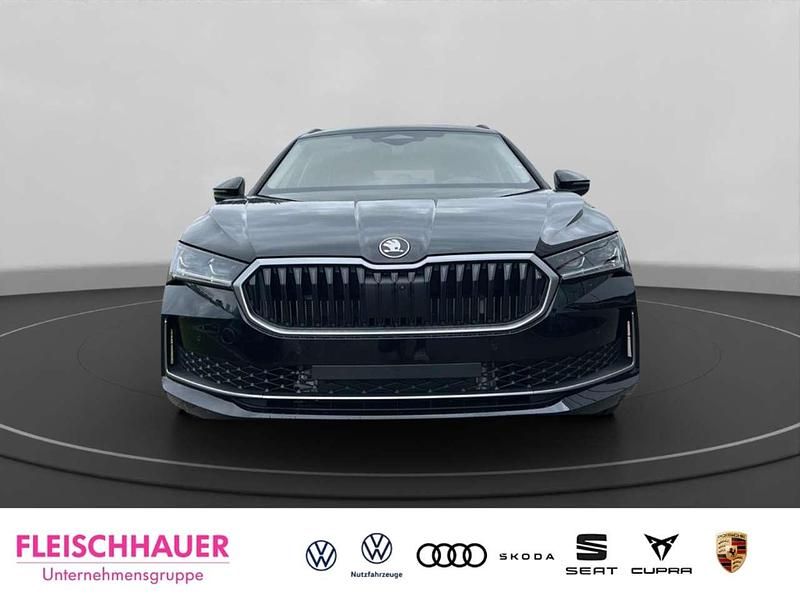 Neu Skoda Superb Selection 193 PS (141 kW) 2025 Schwarz Kombi