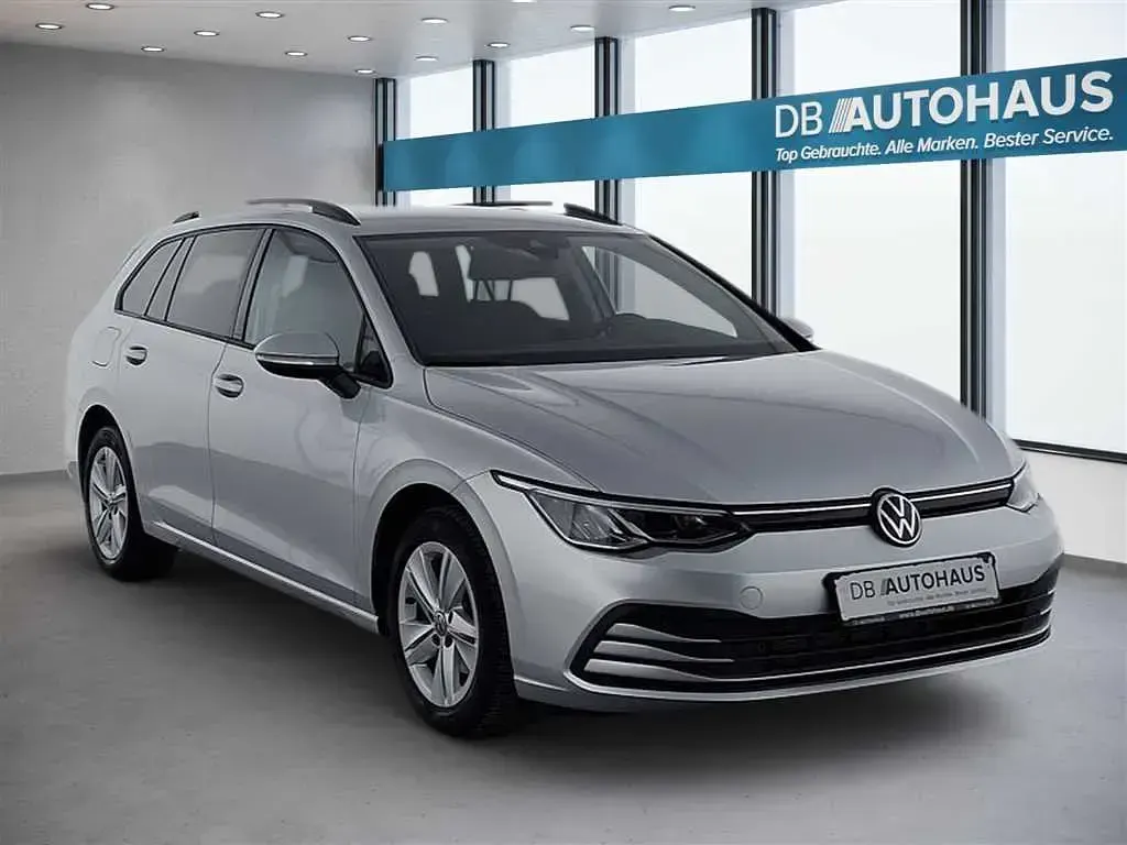 Gebraucht VW Golf VIII Life 110 PS (80 kW) 2024 Silber Kombi