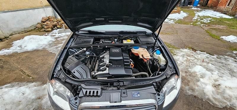 Gebraucht Audi A4 Comfort 200 PS (147 kW) 2005 Grau Limousine