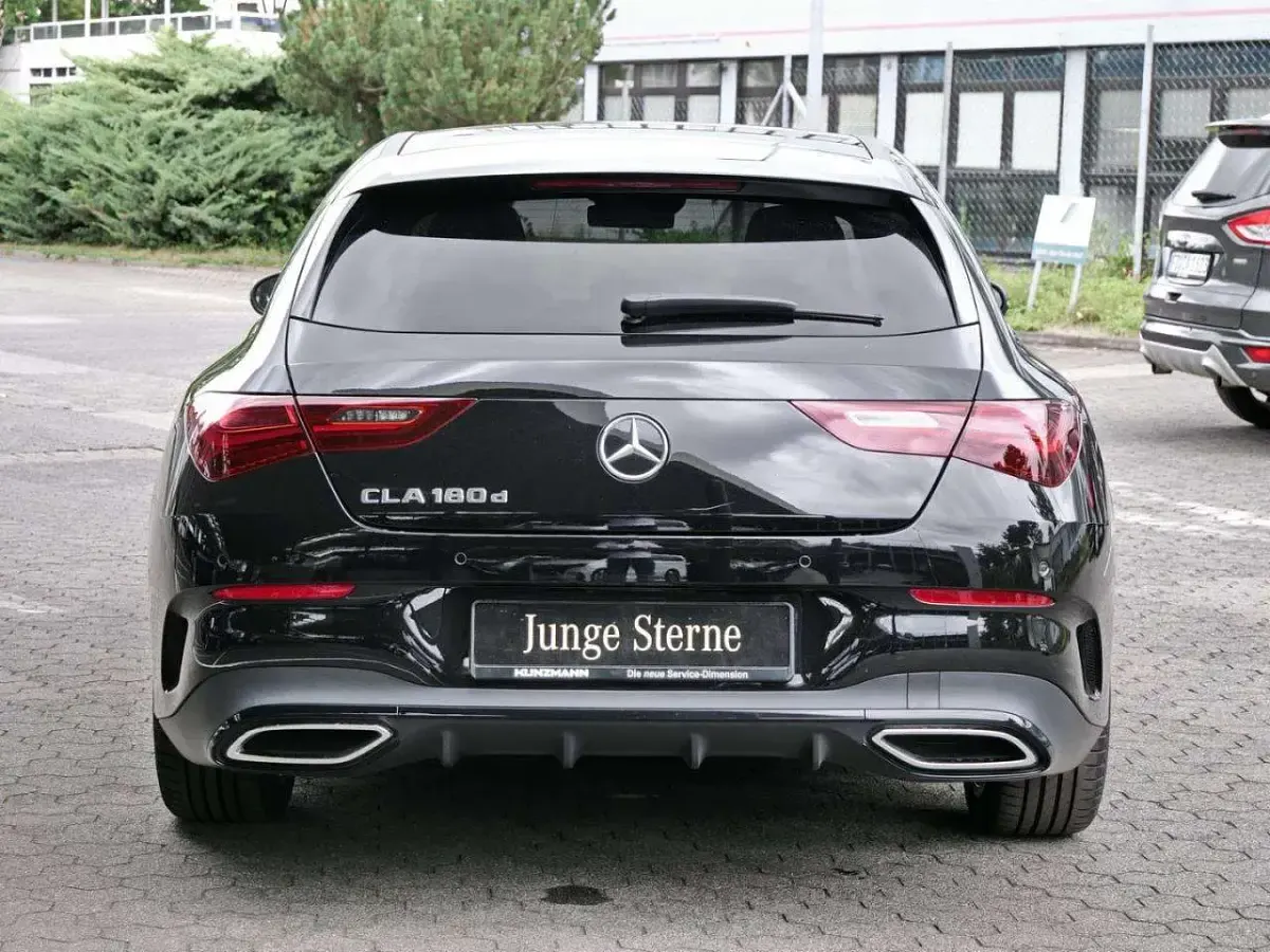 Gebraucht Mercedes CLA180 AMG 116 PS (85 kW) 2024 Schwarz Coupé