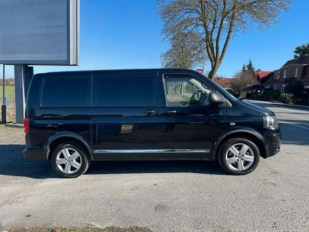 Używany VW T5 Startline 140 KM (102 kW) 2011 Czarny Van