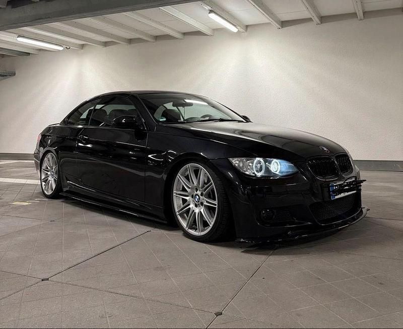 Schwarz Gebraucht 2009 BMW 330 Cabriolet M Performance Cabrio | 21.800 € (Fairer Preis) - Bild 1/4