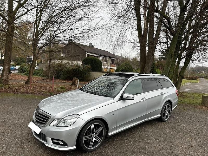 Gebraucht Mercedes E350 AMG 265 PS (194 kW) 2012 Silber Kombi