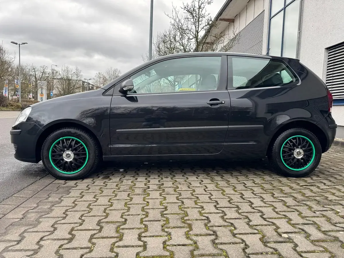 Second-hand VW Polo 70 CP (51 kW) 2009 Negru Hatchback