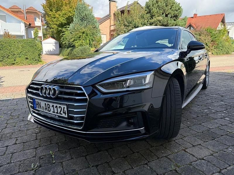 Schwarz Gebraucht 2019 Audi A5 Sportback Comfort Limousine | 29.000 € (Etwas zu teuer) - Bild 1/4