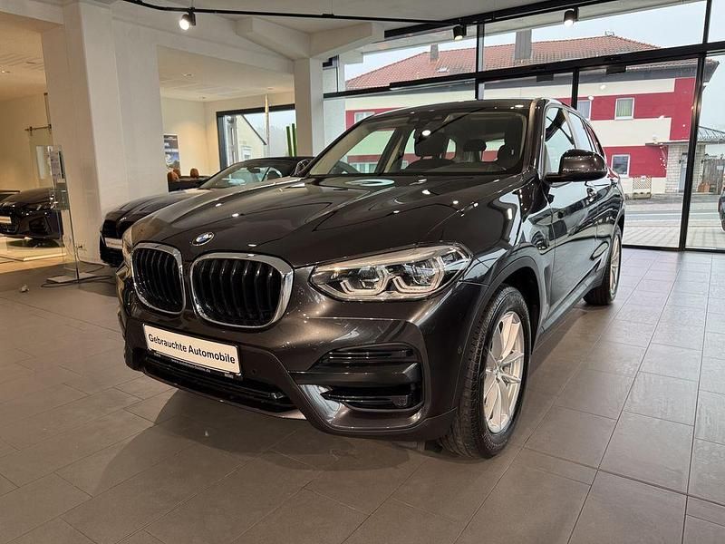 Sophistograu brillanteffekt me Gebraucht 2019 BMW X3 Advantage SUV | 28.990 € (Fairer Preis) - Bild 1/4