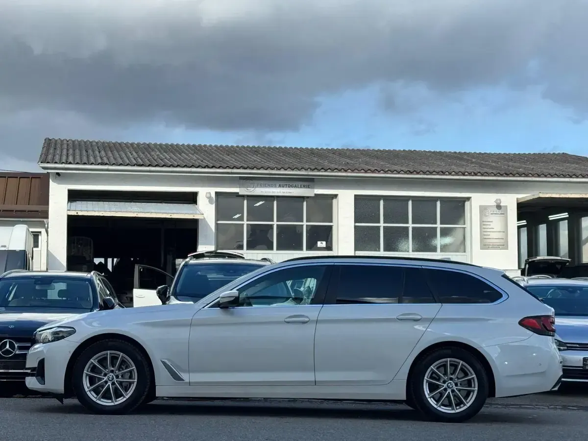 Gebraucht BMW 530 Performance 286 PS (210 kW) 2022 Weiß Kombi