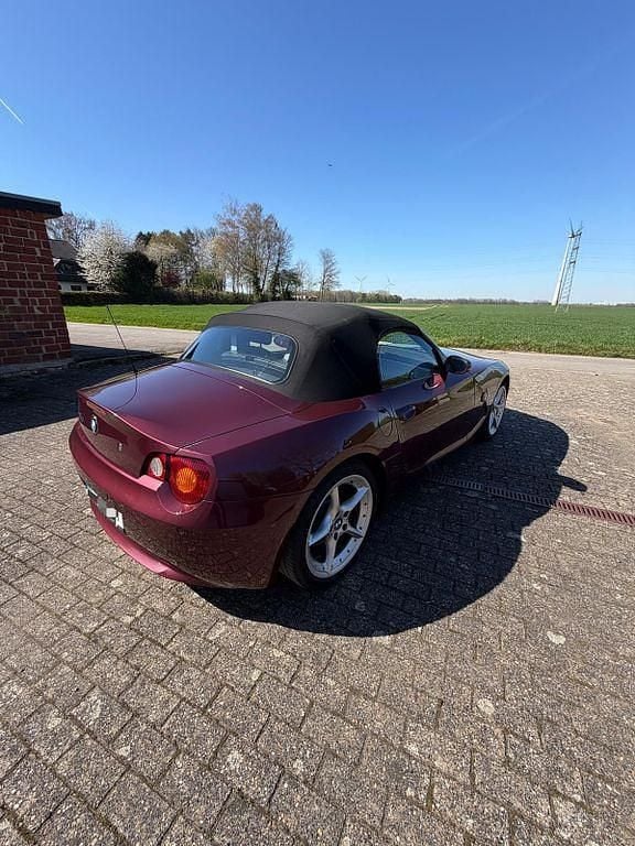 Gebraucht BMW Z4 Sport Line 231 PS (169 kW) 2003 Rot Cabrio