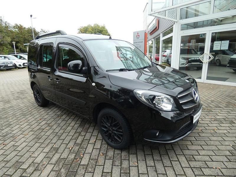 Schwarz Gebraucht 2019 Mercedes Citan 112 Edition Kombi | 15.890 € (Fairer Preis) - Bild 1/4