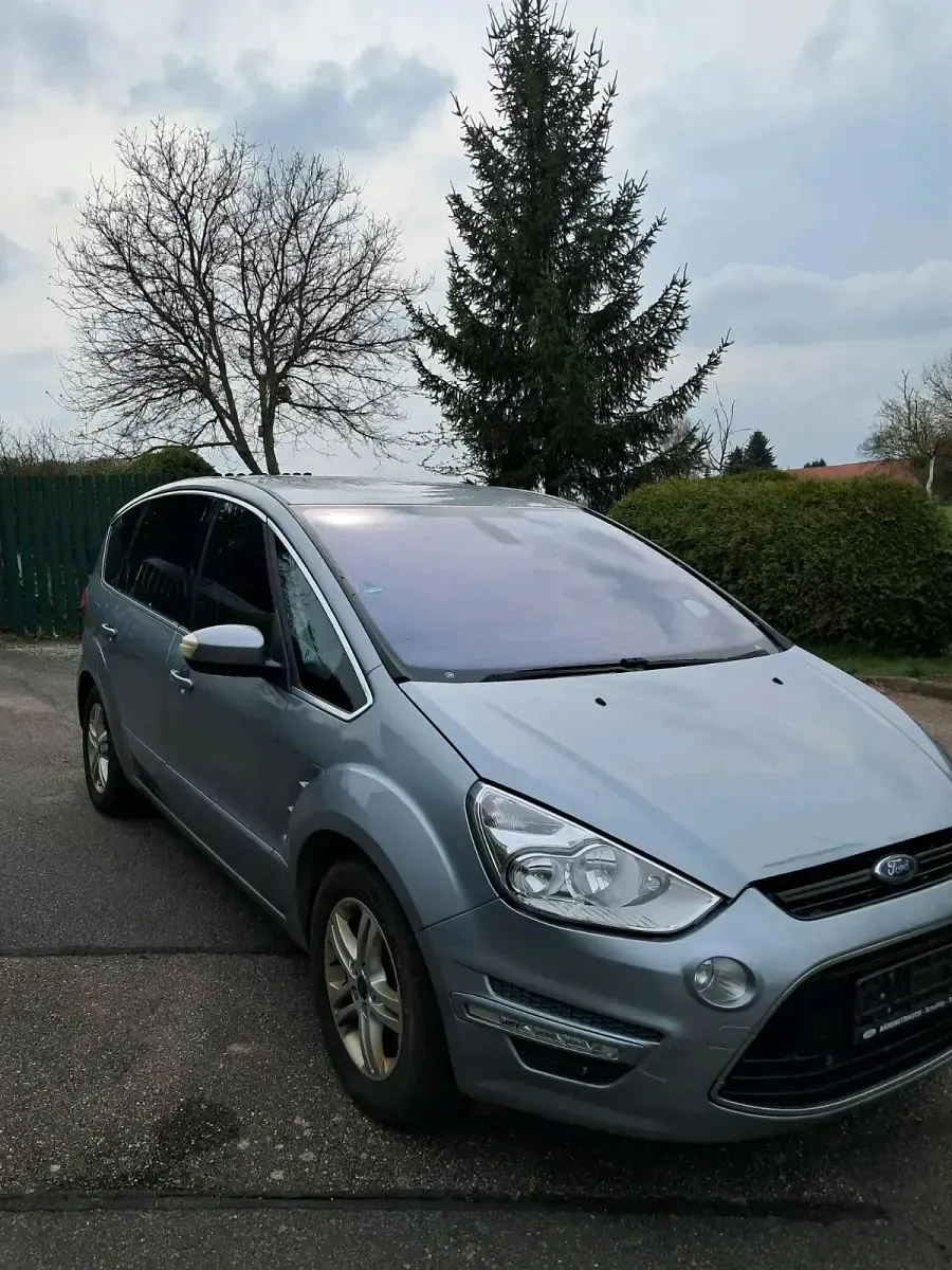 Gebraucht Ford S-MAX Titanium 140 PS (102 kW) 2010 Grau Van / Kleinbus