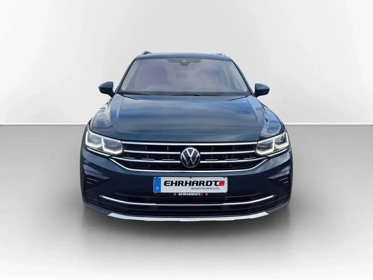 Gebraucht VW Tiguan Elegance 200 PS (147 kW) 2024 Blau SUV