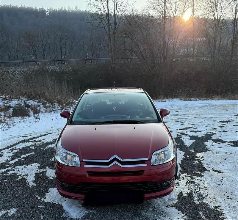 Rot Gebraucht 2005 Citroën C4 Coupé | 1.100 € (Fairer Preis) - Bild 1/4