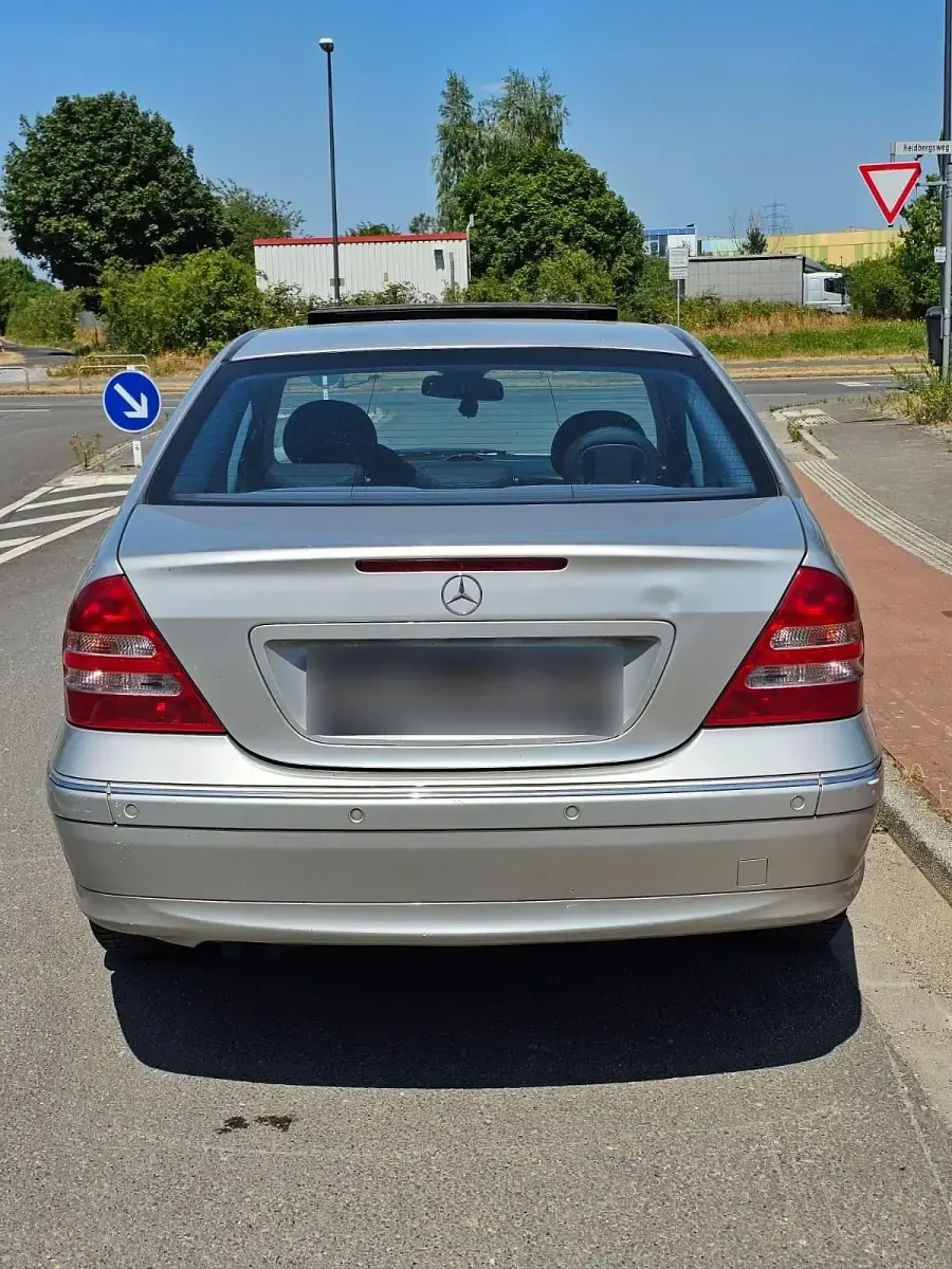 Gebraucht Mercedes C180 Avantgarde 143 PS (105 kW) 2002 Grau Limousine