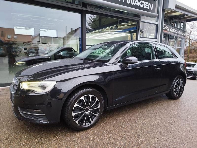 Gebraucht Audi A3 Attraction 122 PS (89 kW) 2014 Schwarz Kleinwagen
