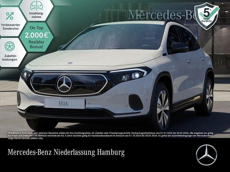 Weiß Gebraucht 2021 Mercedes EQA250 Advanced Plus SUV | 26.990 € (Guter Preis) - Bild 1/3