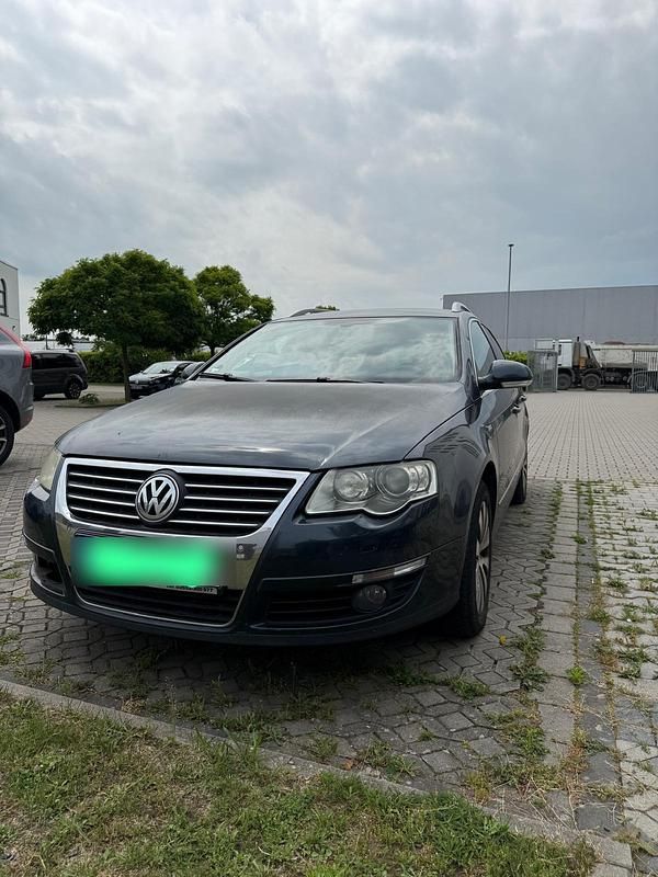 Blau Gebraucht 2007 VW Passat Kombi | 3.000 € (Guter Preis) - Bild 1/4
