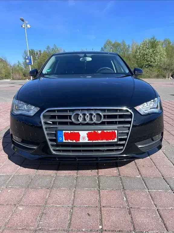 Gebraucht Audi A3 Ambiente 122 PS (89 kW) 2013 Schwarz Limousine