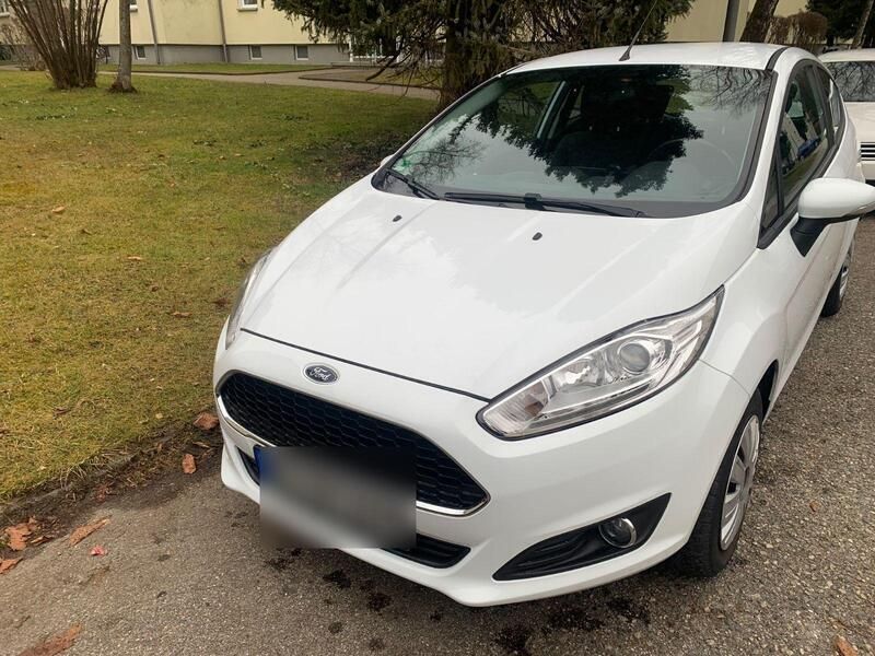 Weiß Gebraucht 2016 Ford Fiesta SYNC Edition Kleinwagen | 6.100 € (Guter Preis) - Bild 1/4