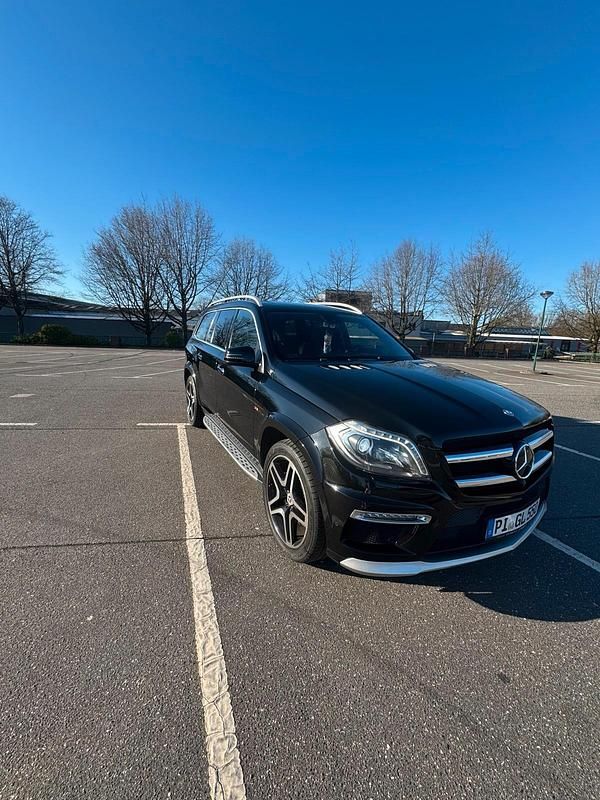 Schwarz Gebraucht 2014 Mercedes GL550 SUV | 24.000 € - Bild 1/4