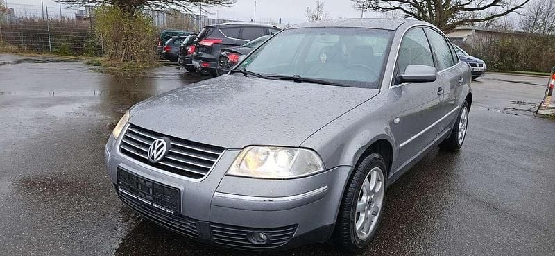 Gebraucht VW Passat Highline 150 PS (110 kW) 2002 Urbangrey metallic Limousine