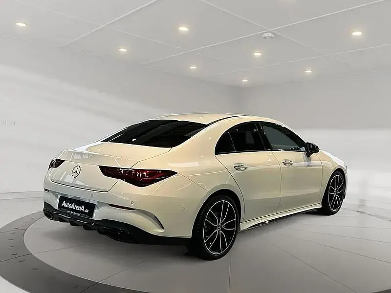 Gebraucht Mercedes CLA200 AMG 150 PS (110 kW) 2025 Polarweiss uni Coupé